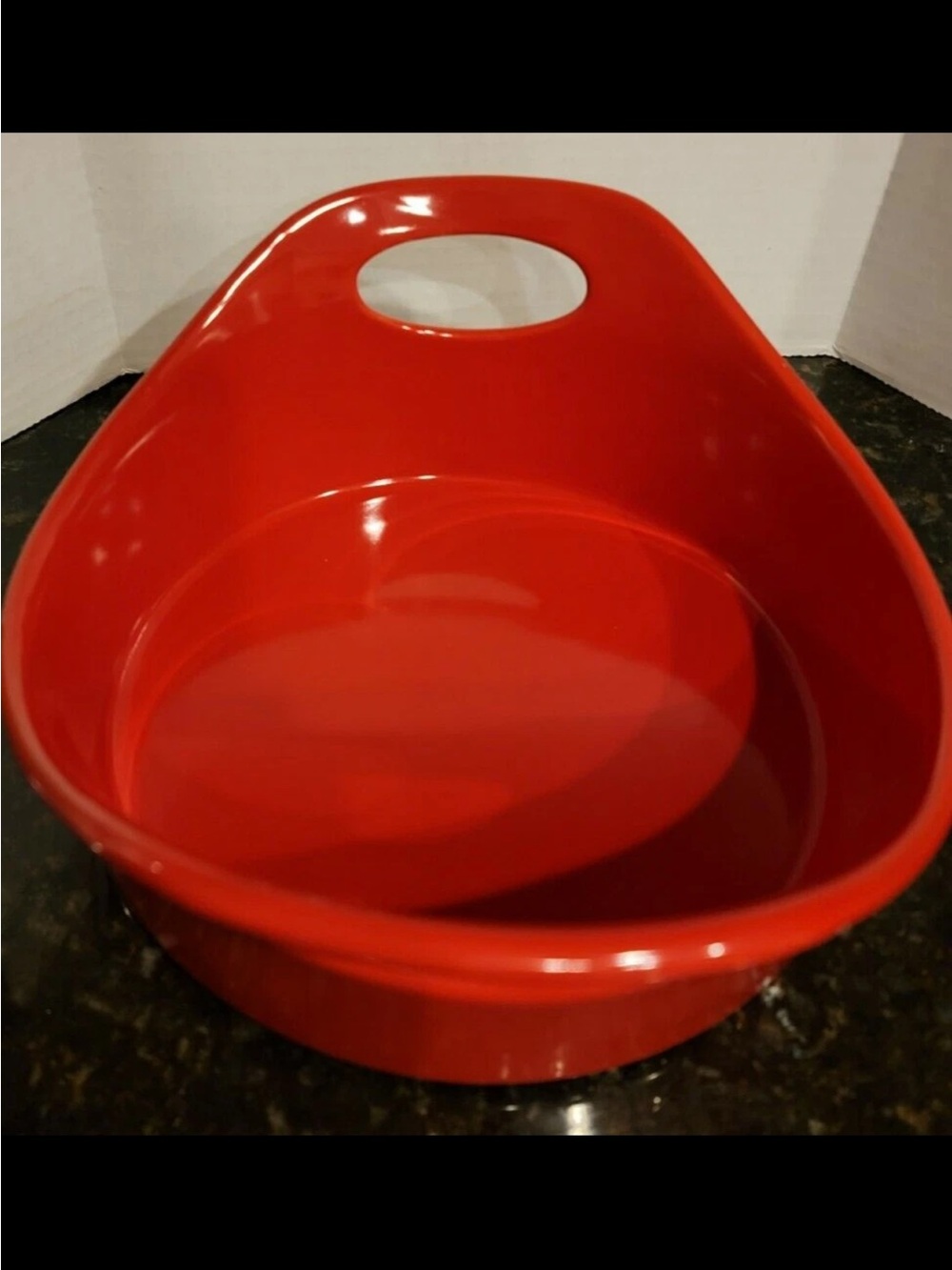 Rachael Ray Red Ceramic Serving Bowl with Integrated Handles 1.5 Quart - Picture 4 of 8